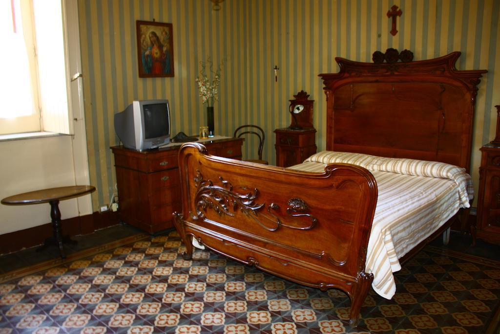 B&B Sotto I Pini ザッフェラーナ・エトネーア 部屋 写真