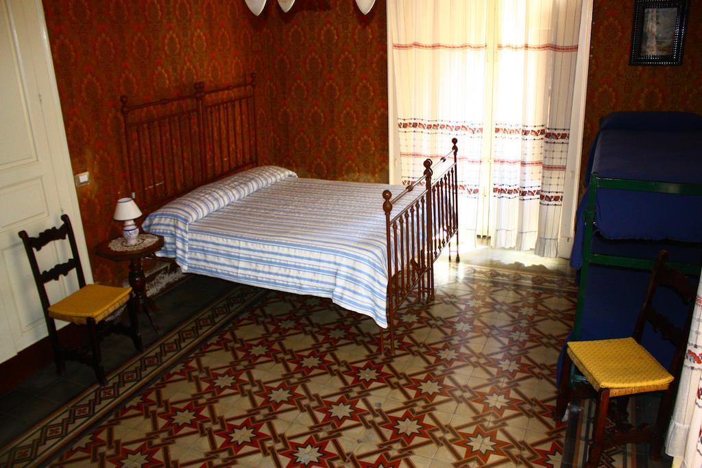 B&B Sotto I Pini ザッフェラーナ・エトネーア 部屋 写真