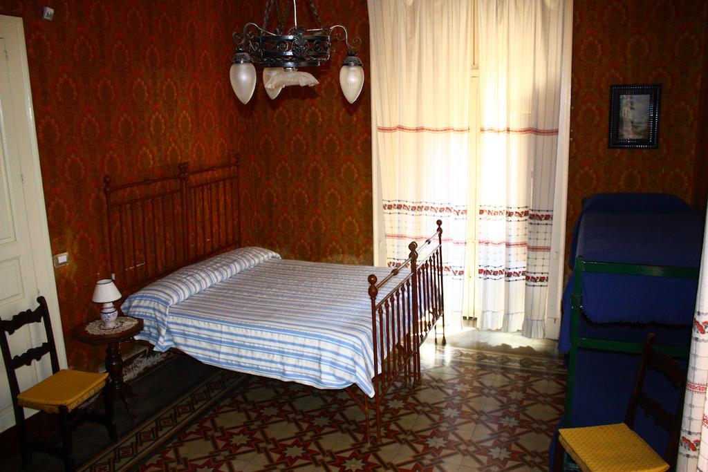 B&B Sotto I Pini ザッフェラーナ・エトネーア 部屋 写真